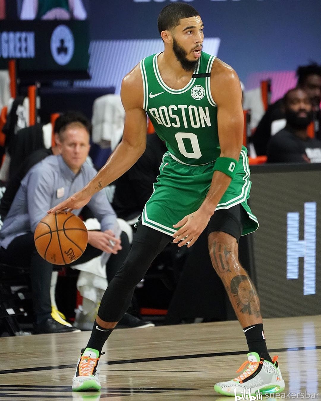 配合的新闻 配合的新闻