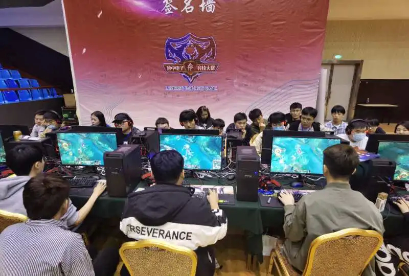 他精准的射 他精准的射