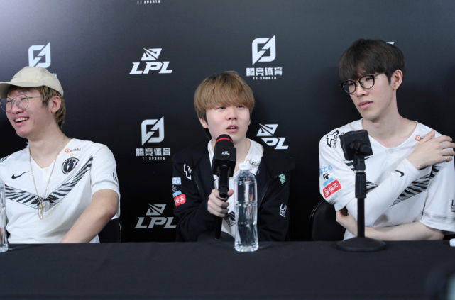 下汗马功劳 下汗马功劳