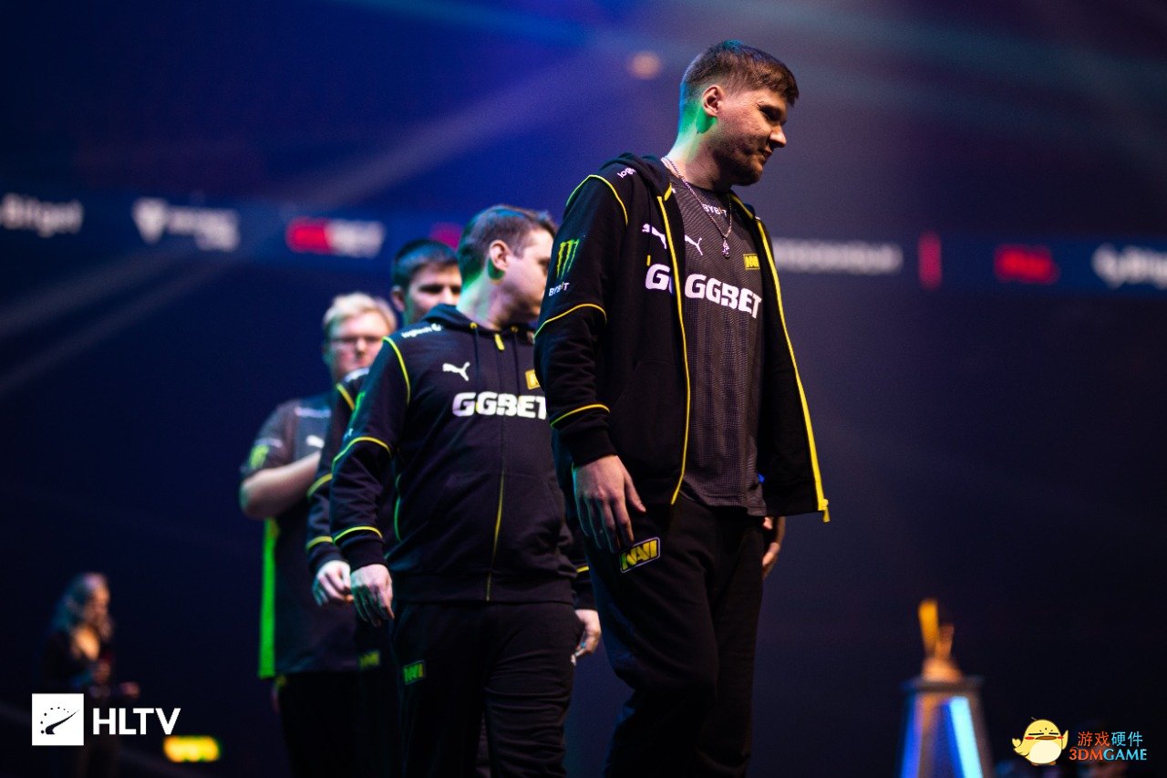 与此同时 与此同时