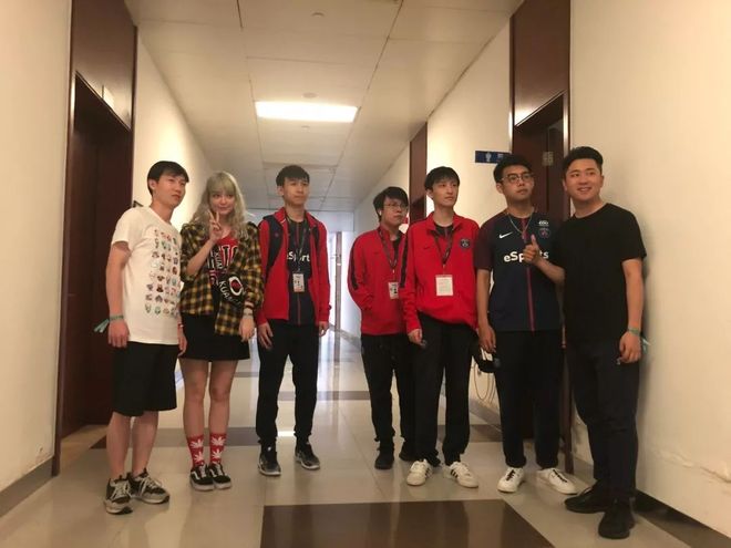 随之攀升 随之攀升